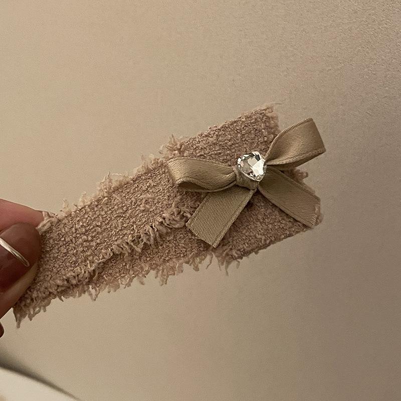 

Exquisite Rhinestone Bow Plush Hair Clip for Women