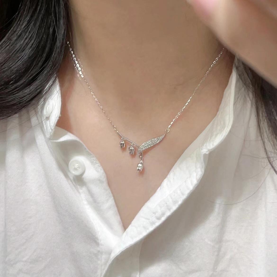 Women s Fashion Light Luxury Niche Necklace белый
