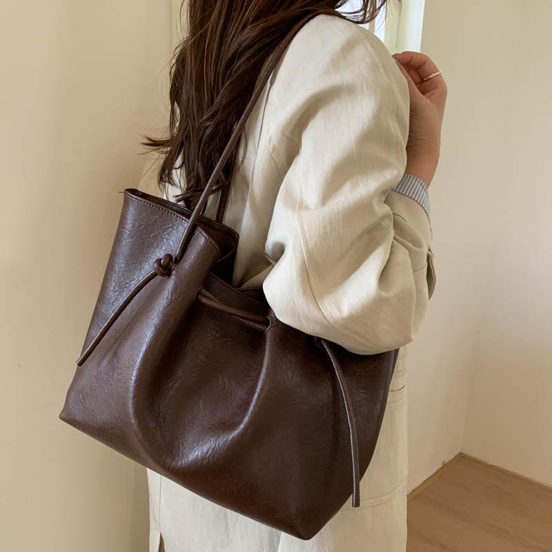 PU Tote Bag with Drawstring Closure Large Capacity Fashion Shoulder Bag