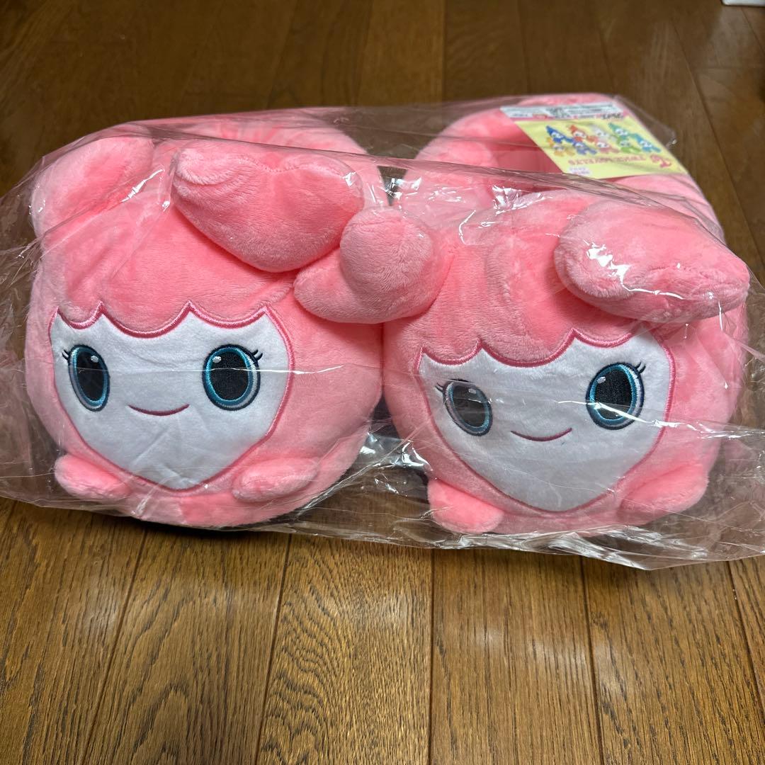 

[USED] TWICE LOVELYS Plush Slippers Momo