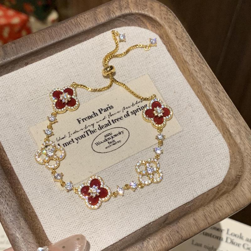 High-End Zircon Floral Heart Bracelet - Luxurious Sparkle for Women