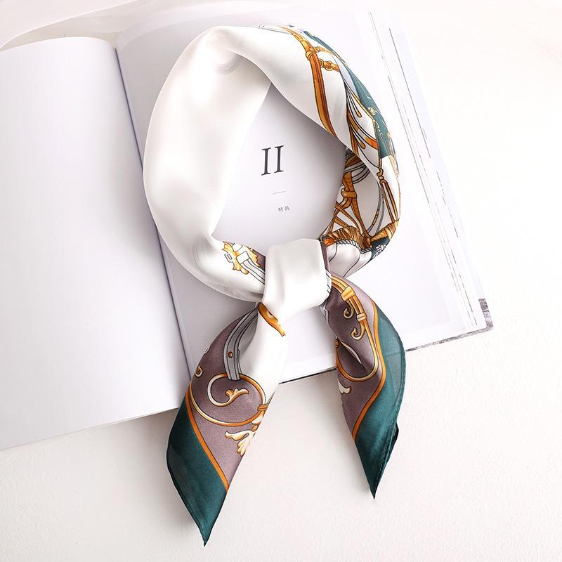 1Pcs 70Cm Green Carriage Pattern Silk Scarf Women Simulated Silk Trendy Versatile Headwear Bag Decoration Clothing Square Scarf