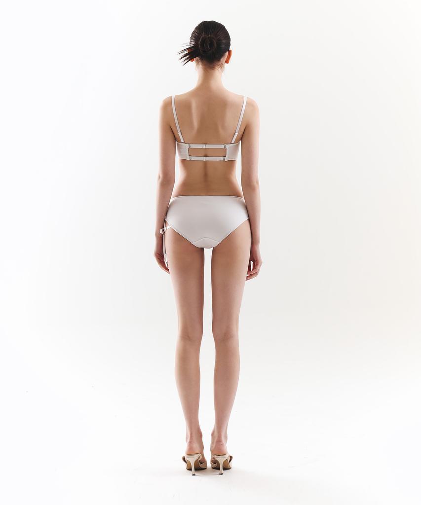 VINAJ Chain Ribbon One-Sided Low Bikini Panties (White)