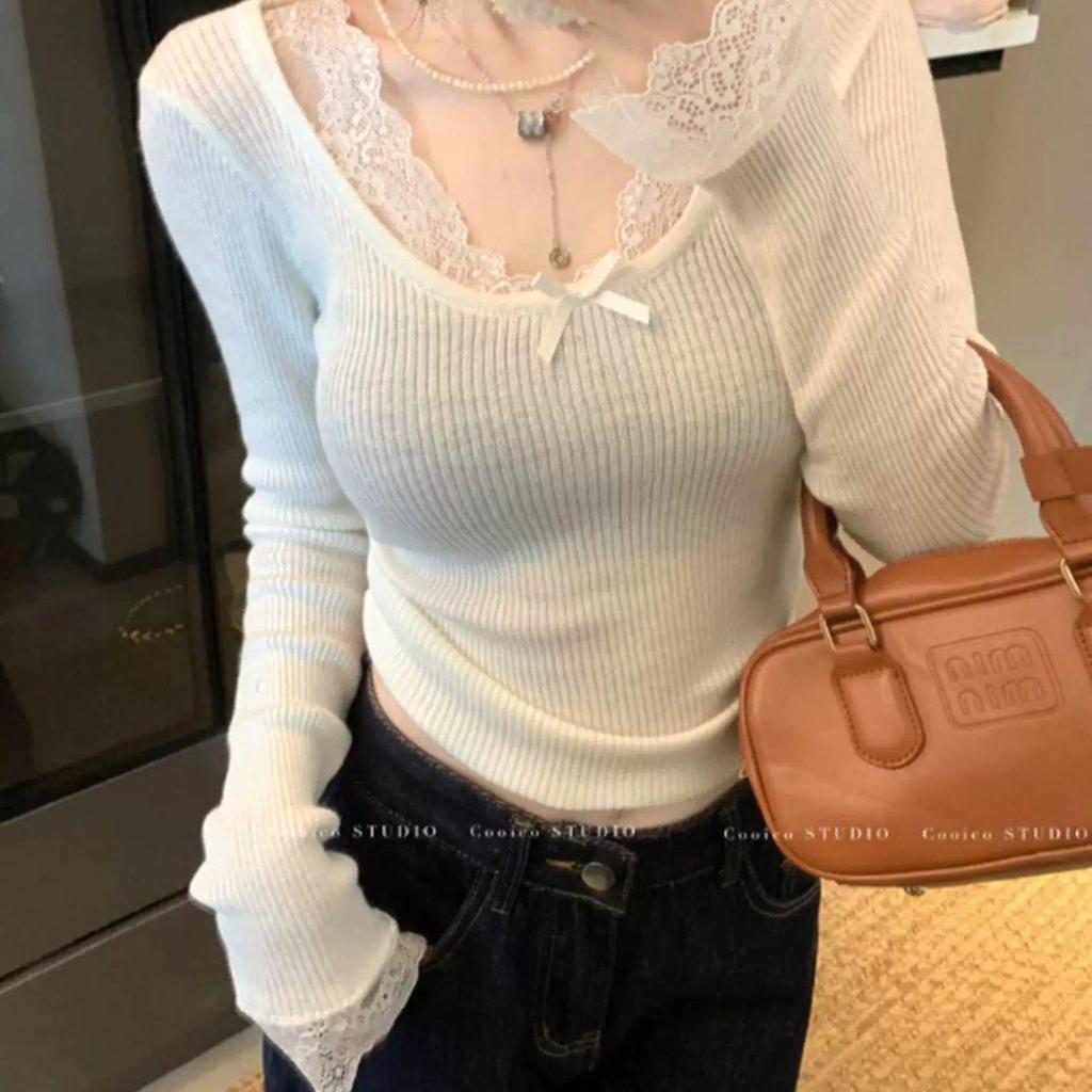 Slim Fit Lace Long Sleeve Brushed Base Top for Autumn and Winter