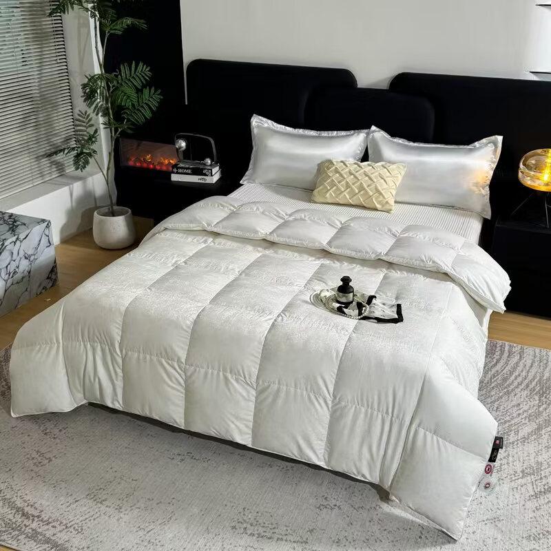 Sheng Yi Shi Four Seasons Goose Down & Milk Fiber Comforter
