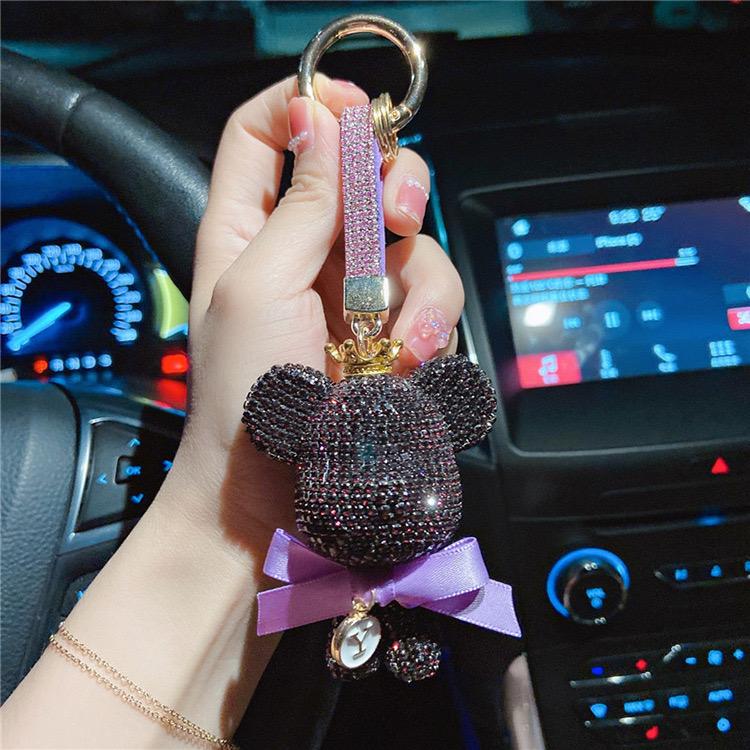 Fashion Full Rhinestone Big bBear Car Key Chain Cute Doll Creative Name Letters to Develop Bag Pendants.