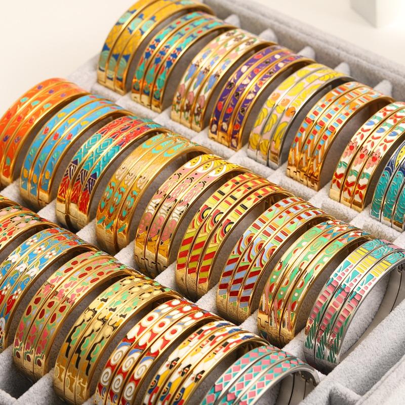 Hot-selling Titanium Steel Enamel Painted Bracelet K Vacuum Electroplating Women's Retro Personalized Oil Drip Titanium Steel Bracelet
