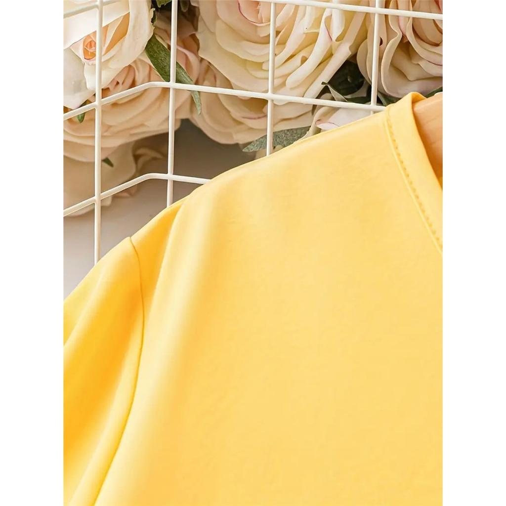 Dámské pyžamové šaty s krátkým rukávem, kulatým výstřihem a puntíky. Pohodlné šaty.