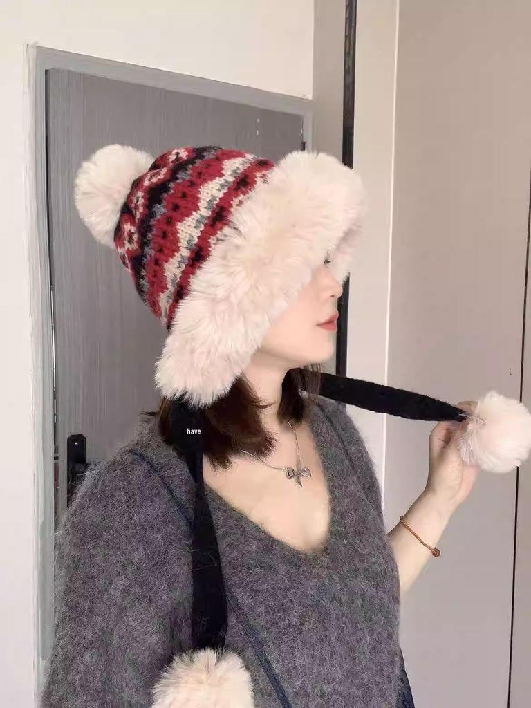 Damen Retro Ethno Stil Plüsch Strickmütze – Warm, Dick und Kältefest mit Süßem Bommel und Ohrenschutz für Herbst & Winter