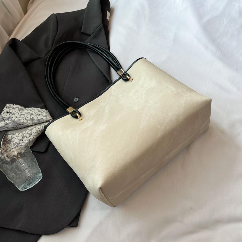 

Women s bag 2025 autumn new large-capacity student class commuter bag foreign style portable tote bag underarm shoulder bag