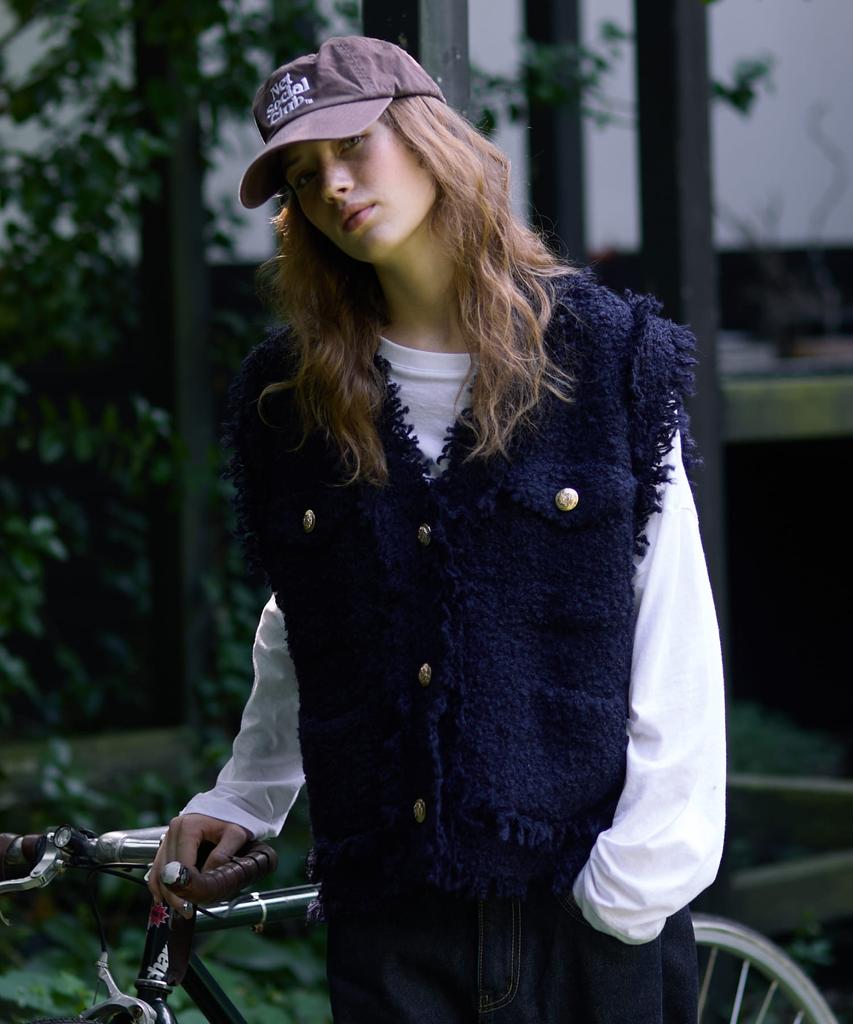 OPENDOORSTUDIO Frayed Boucle Vest Navy