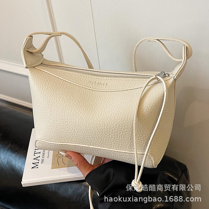Super fire small bag women's summer versatile 2025 new fashion messenger bag casual Korean version ins shoulder pillow bag