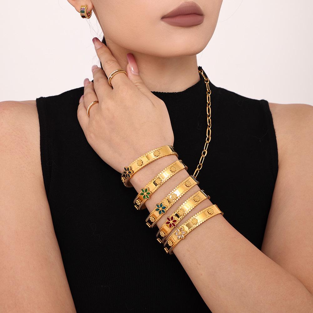 18K Gold-Plated Zircon Snowflake Ferris Wheel Bracelet