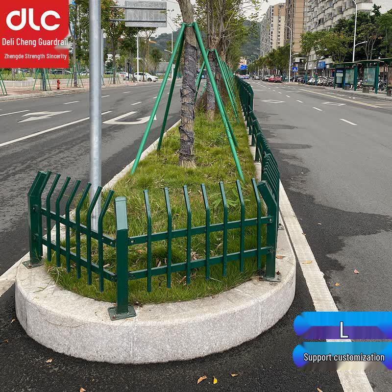 DELICHENG Hot-dip Galvanized Steel Lawn Fence