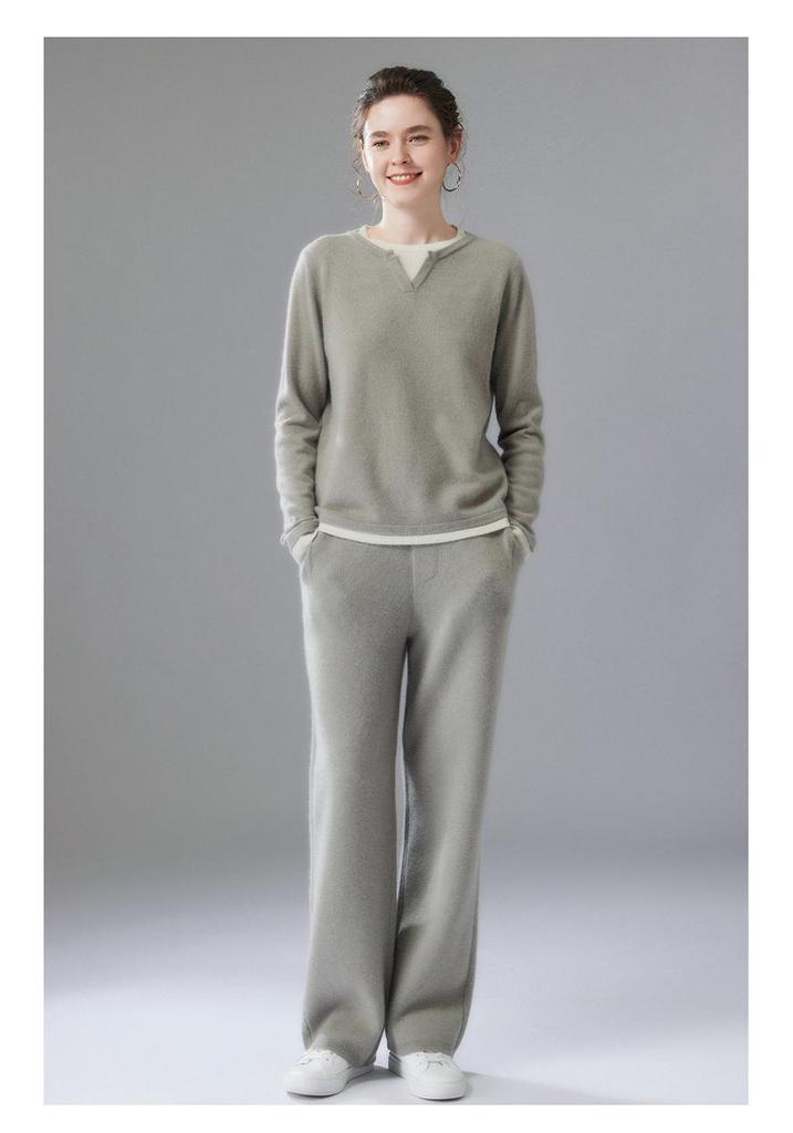Autumn 2025 Sweet Style Color Block Cashmere Sweater - Loose Fit, Slimming, Short & Warm, Fake Two-Piece Design