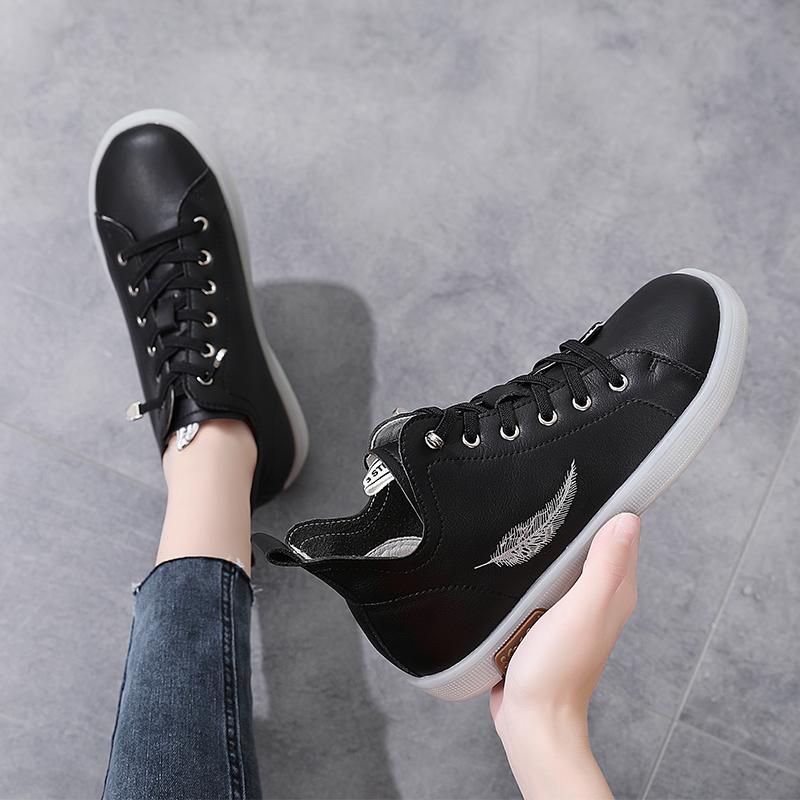 2025 Leather Women's Shoes Casual Shoes Mid-top Soft-soled Boots Non-slip British Style Casual Shoes Women's 35-41 Yards