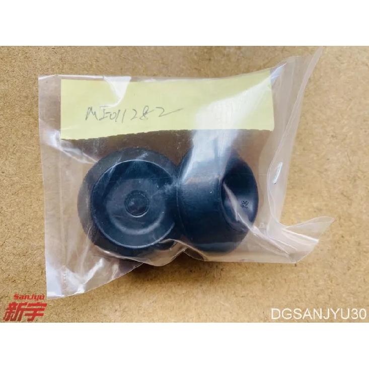 Pajero V26V36V46V76V96V86 4M40 SEAL,ROCKER COVER BOLT RUBBER ME011282*2pcs