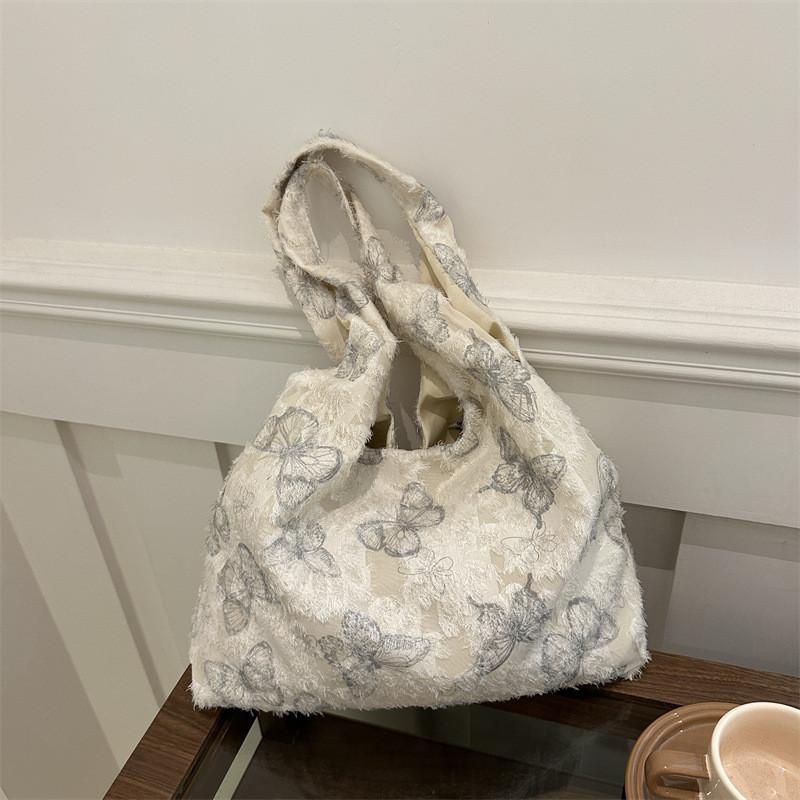 Trendy Japanese-inspired Large Capacity Shoulder Bag For Artistic And Casual Summer Looks