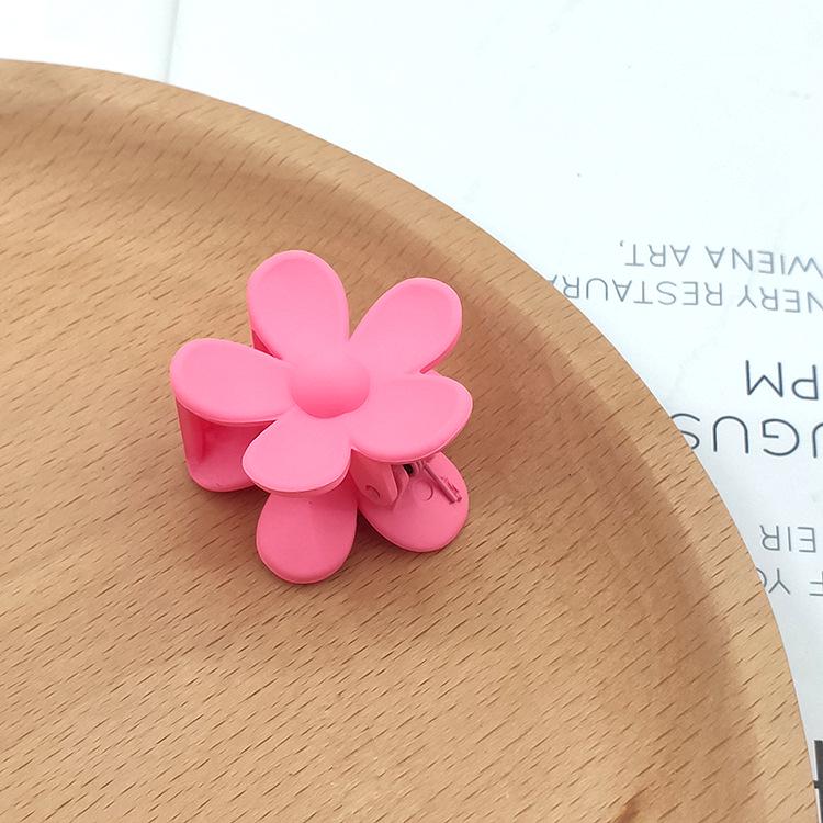 Matte Flower Hair Claw: Five-Petal Clip for Updo & Ponytail