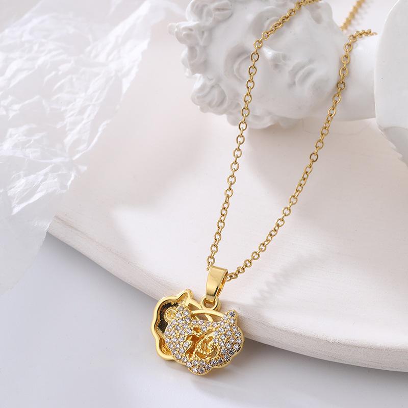 Fashionable Heart Titanium Steel Necklace: Women's Clavicle Chain, Hip Hop Style, Niche Design.