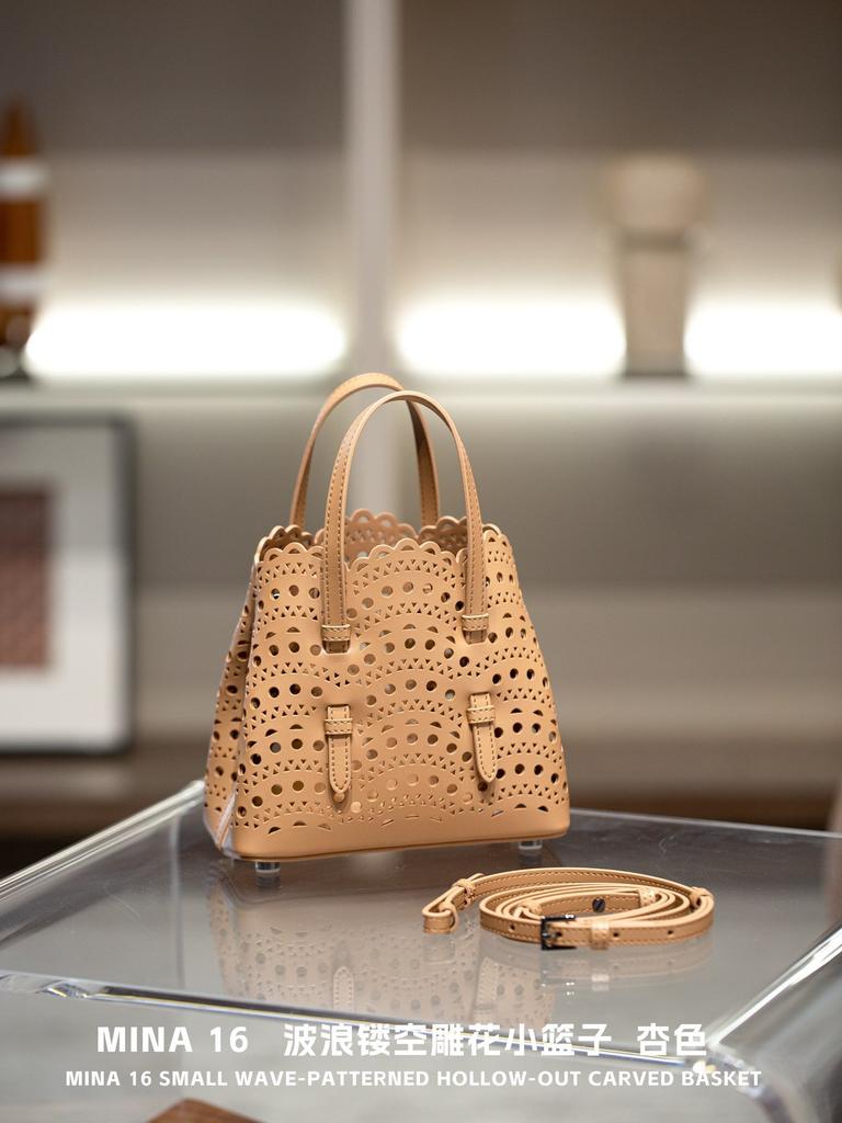 16 Small Folk Design New Style Floral Genuine Leather Portable Single Shoulder Crossbody Womens Bag Cowhide Decoration Bag