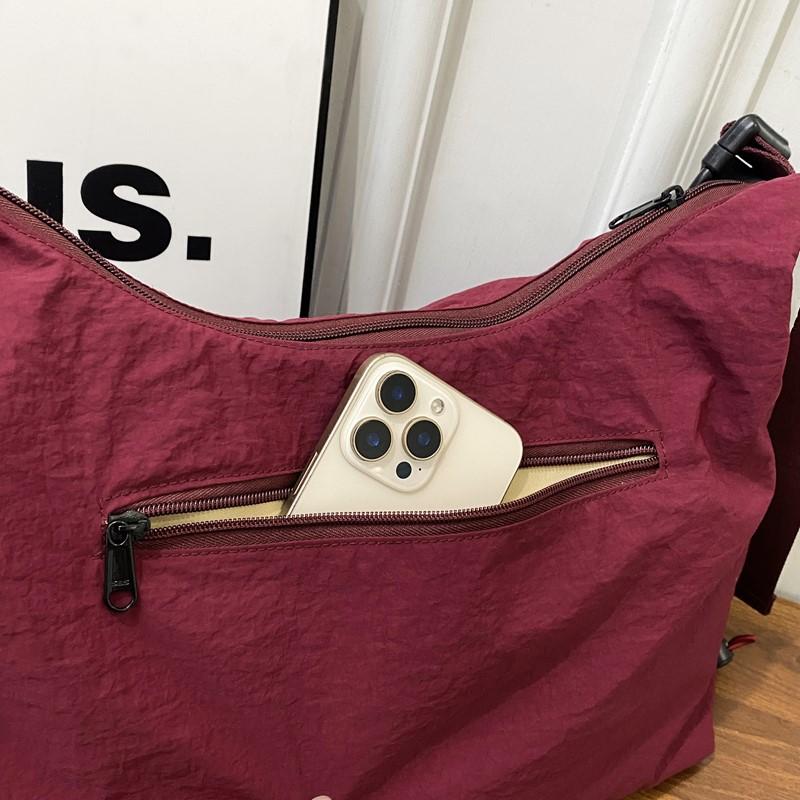 Pleated Drawstring Lightweight Shoulder Bag Women's Vintage Dumpling Bag Large Capacity Commuter Crossbody Bag