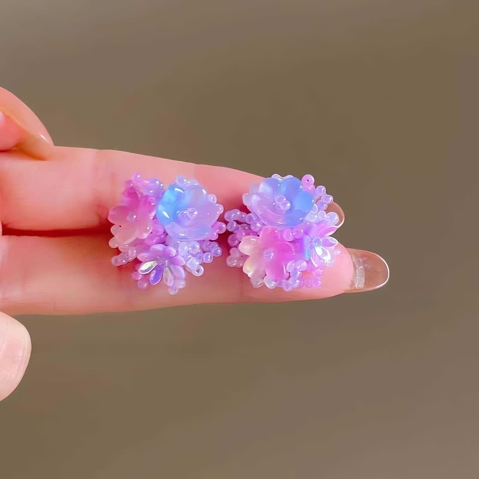 

Dopamine Color Flower Stud Earrings Women s Summer Atmosphere Sweet and White Earrings Niche Design Holiday Ear Jewelry фіолетовий