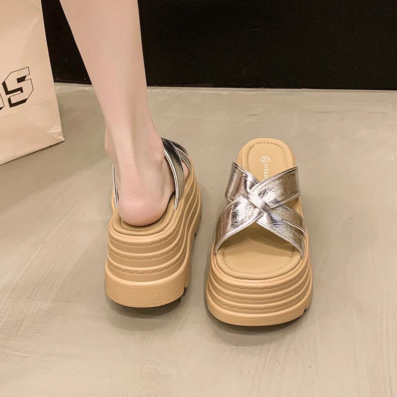 Fashion 8CM Women Summer Leather Chunky Slippers High Platform Flip Flops Wedge Heels Slides Sweet Girl Sandals Open Toe Beach Slippers