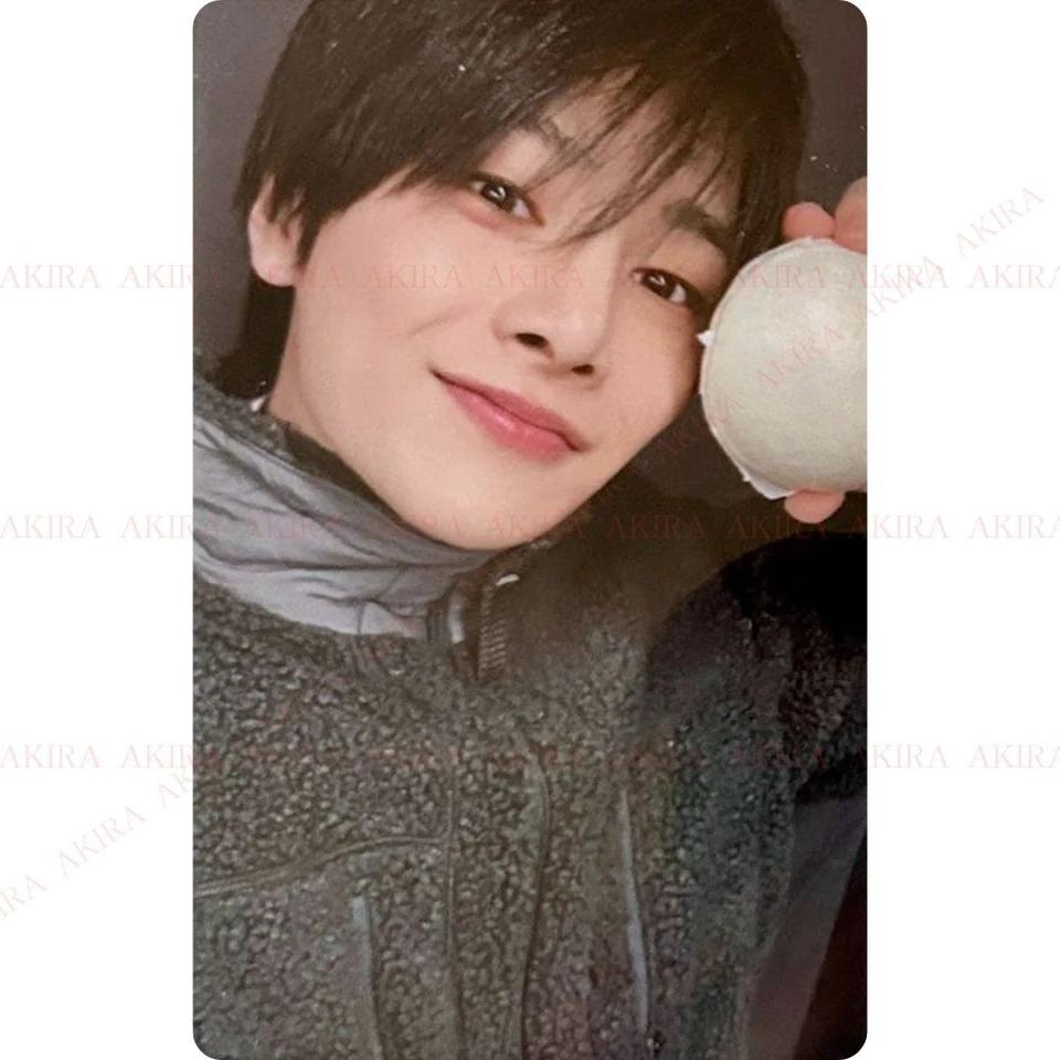 

STRAY KIDS DO IT ПОПЕРЕДНЄ ПРОСЛУХОВУВАННЯ МАСКАРАДНИЙ ЗАХІД ОФІЦІЙНА ФОТОКАРТКА I.N