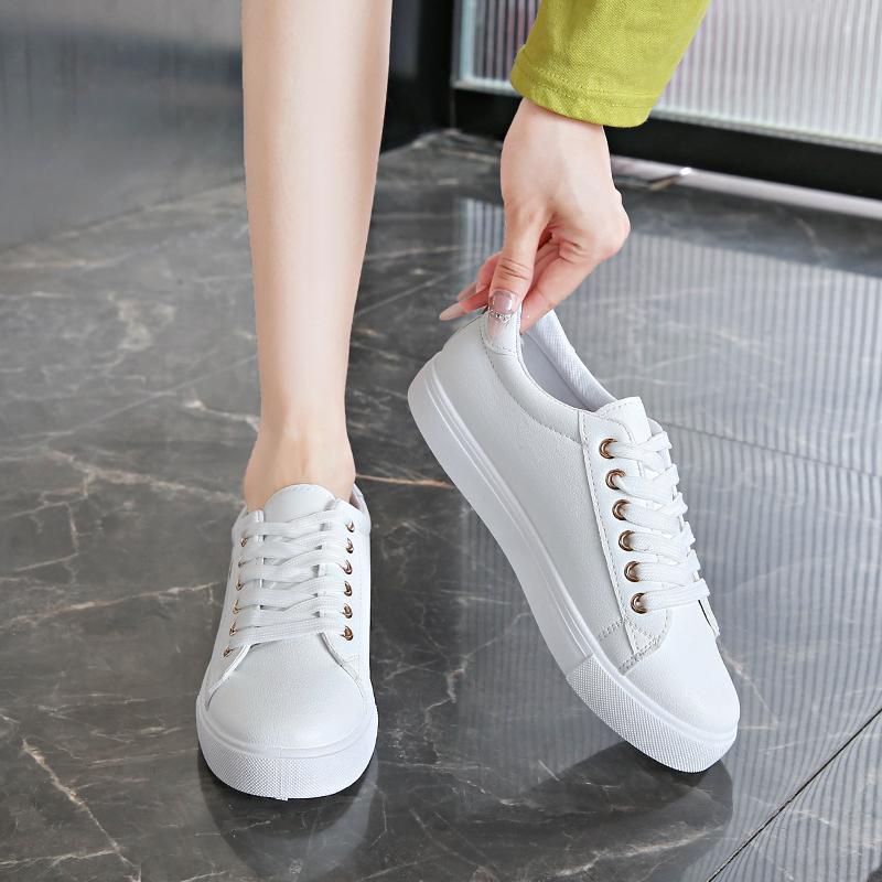 Fashion White Breathable Women Running Shoes New Spring Autumn Embroidered Flower Lace-Up Casual Sneakers Zapatos De Mujer