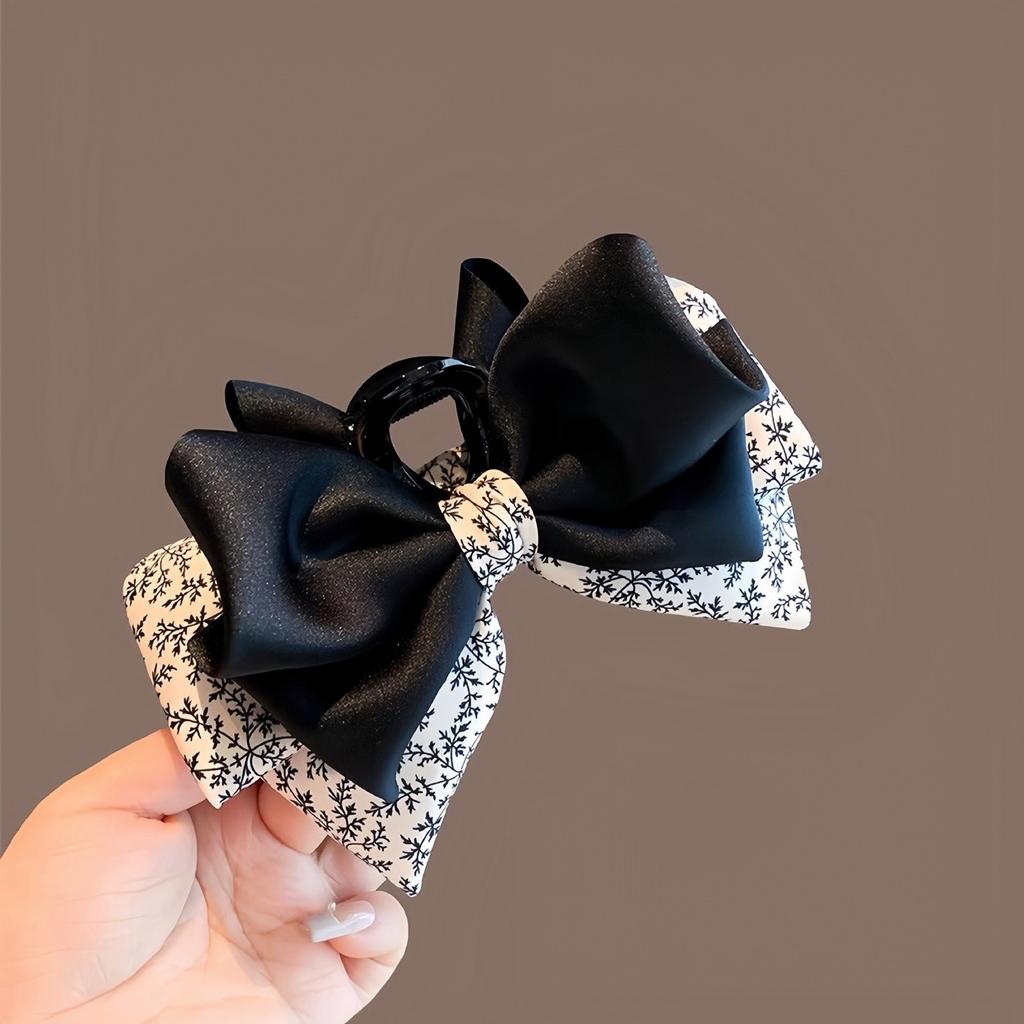 A High-end, Elegant Satin Bow Tie, A Lazy Person's Scratch-off Fashionable Hair Accessory For The Back Of The Head.