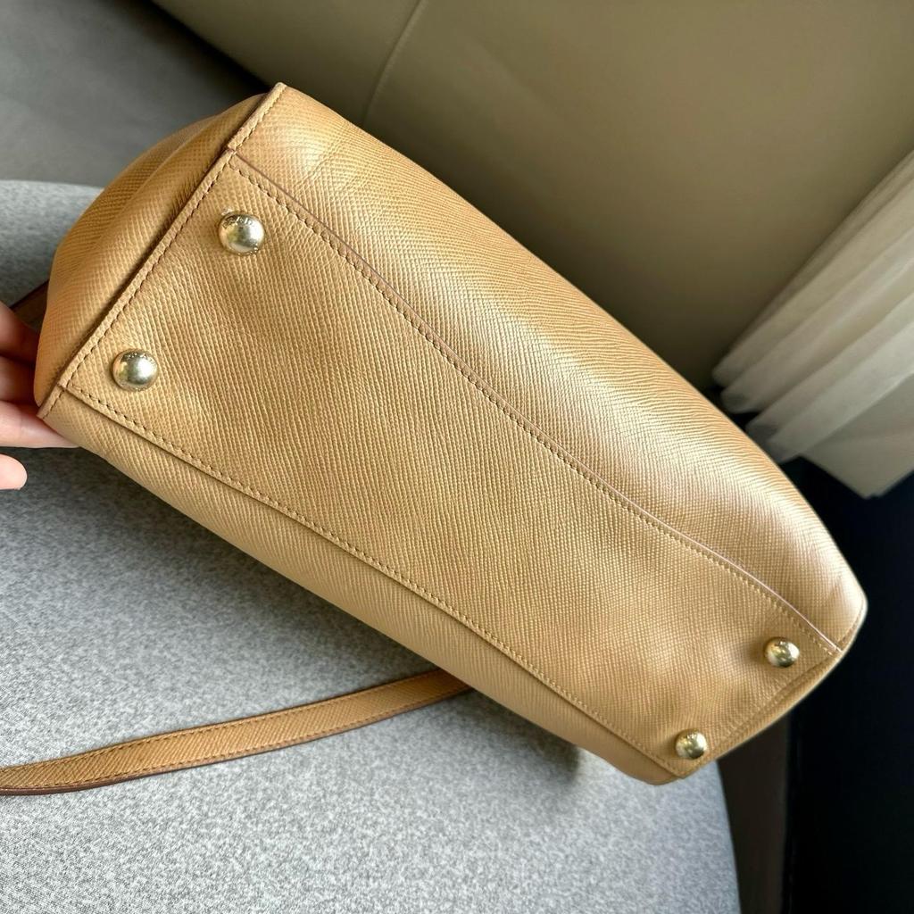 [Pre-Owned] Khaki Leather Crosshatch Shoulder Bag - Very Good #ANLAY9