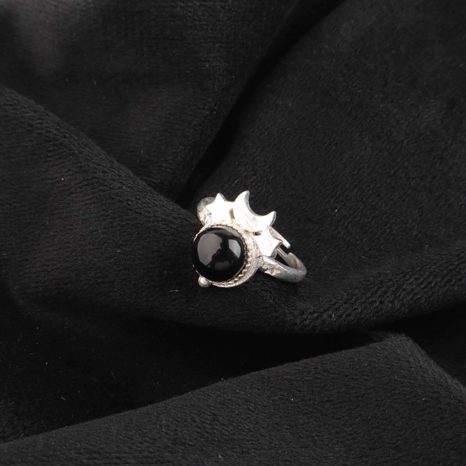 

Натуральный камень Черный Турмалин Ювелирное изделие из стерлингового серебра 925 ручной работы Кольцо RR-67-31 7.75