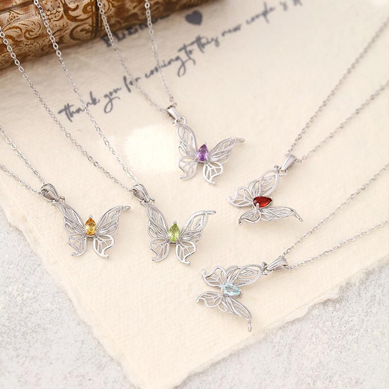 Natürlicher Kristallstein Schmetterling Anhänger S925 Sterling Silber Nicht verblassende Halskette Premium Granat Topas Schlüsselbein Kette