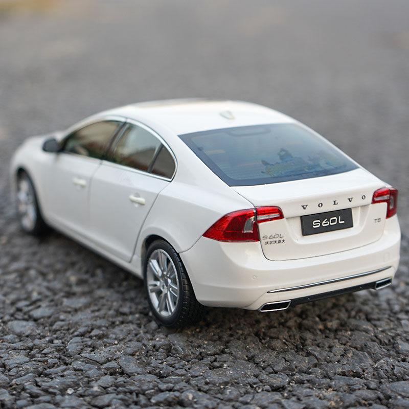 1:18 Volvos S60L S60 Alloy Car Model Diecasts Metal Vehicles Car Model High Simulation Collection Childrens Toys Gift Decoration