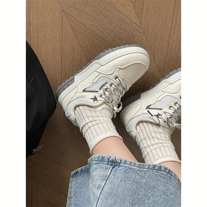 

White Internet celebrity explosion versatile platform white shoes women 2025 new summer lightweight height increase casual sports shoes 35