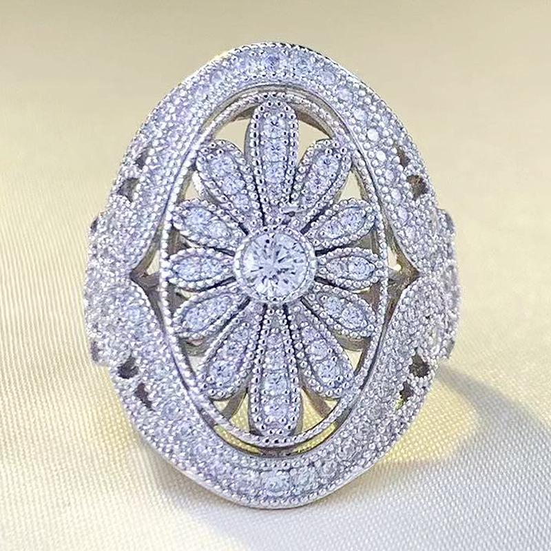 

Zhuo Zhifan 2023 S925 Silver Gold-Plated Oval Ring with Diamonds Size 5