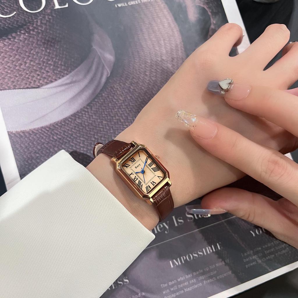 RSCY Retro Small Square Leather Strap Women's Waterproof Quartz Watch