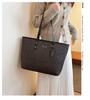 2025 Women’s Versatile Large Capacity Mother-Child Tote: Fashionable Commute Shoulder Handbag