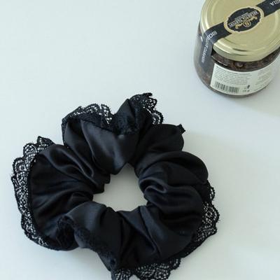 Chouchou Frills Dentelle Noire Primaute
