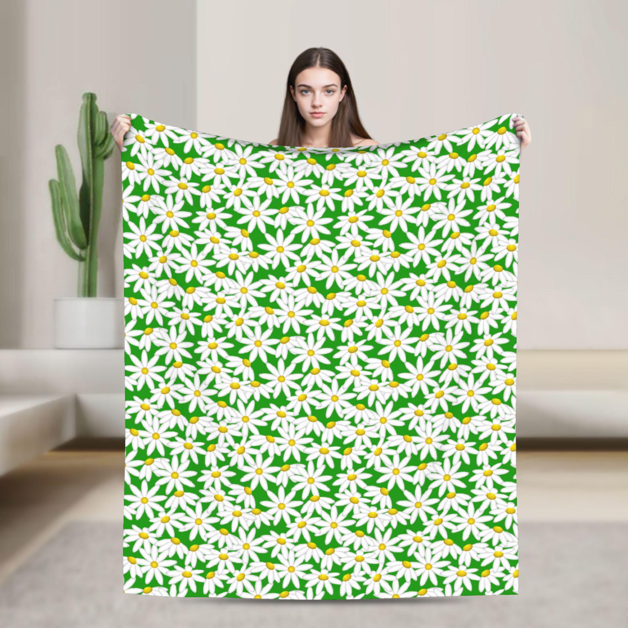 

Warm Soft Throw Blanket Travel Office Daisy on a green background pattern Blankets Flannel Bedspread For Outdoor Sofa Bed Cover 75x100cm (30x40inch)