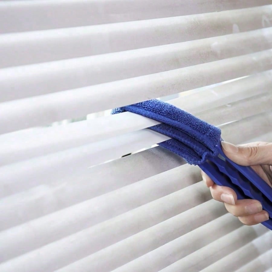 Reusable Window Cleaner - Easy To Use And Washable - For Blinds, Blinds, Curtains, Etc. - Removable And Washable Dust Brush