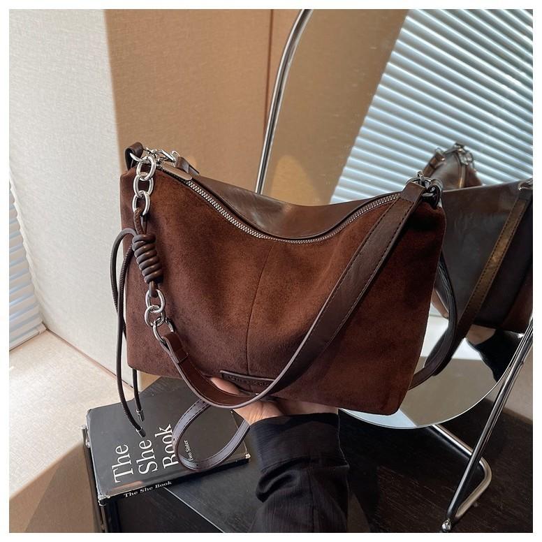 IELGY Ladies Underarm Bag Suede Retro Large Capacity Autumn Winter Casual One-Shoulder Pillow Bag