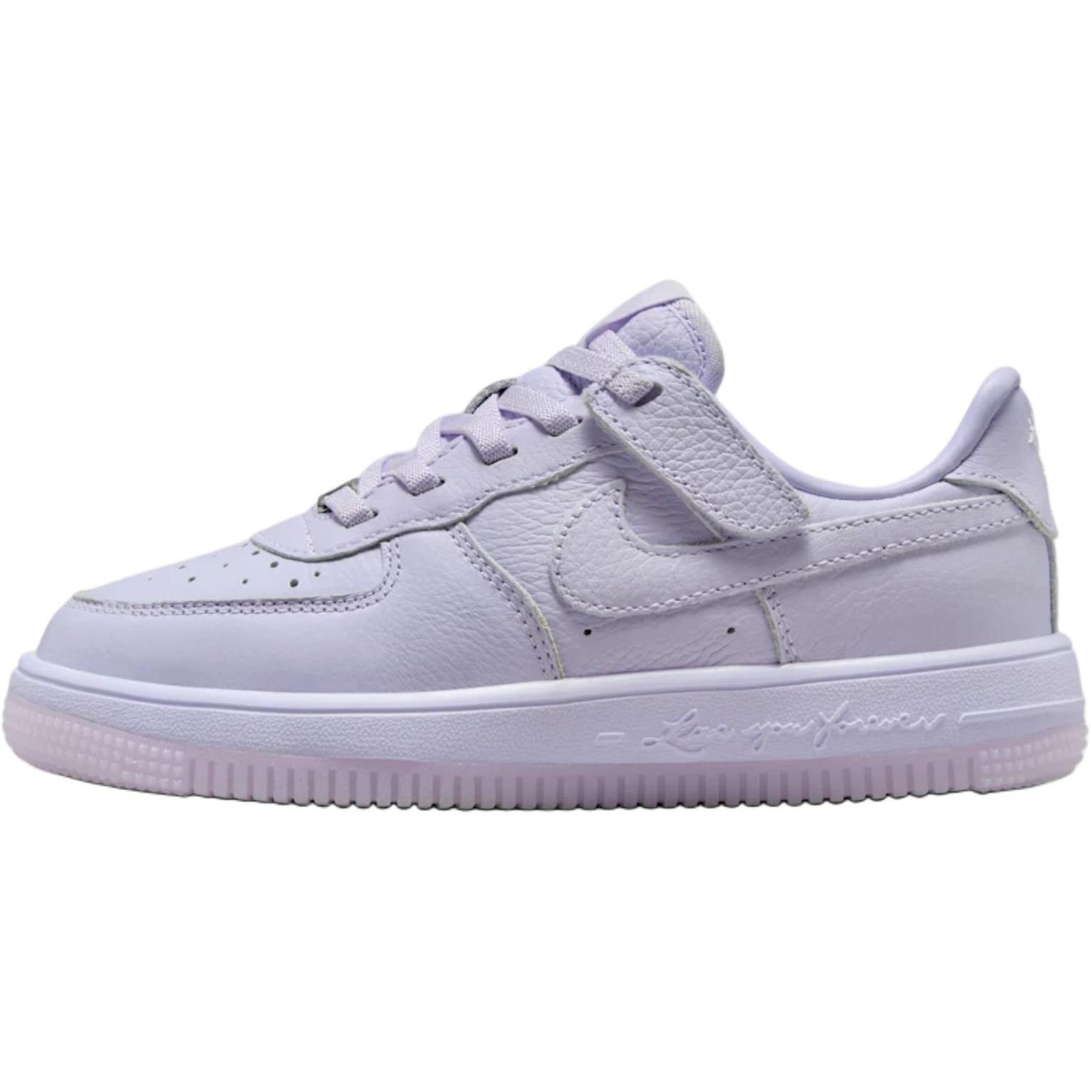 

NOCTA x Nike Force 1 Low PS Certified Lover Boy - Бледно-пурпурные детские кроссовки с кобальтово-отливным металлическим серебристым HQ1773-500 25