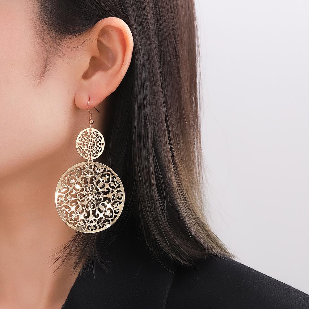 B505 Retro European & American Frosted Hollow Disc Earrings with Ethnic Carved Studs