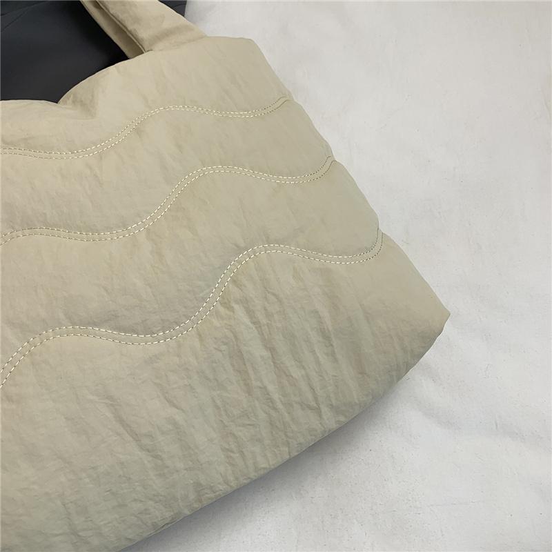 Minimalist Nylon Tote Bag for Women – Lightweight & Water-Resistant Design with Wave Stitching, Perfect for Daily Use