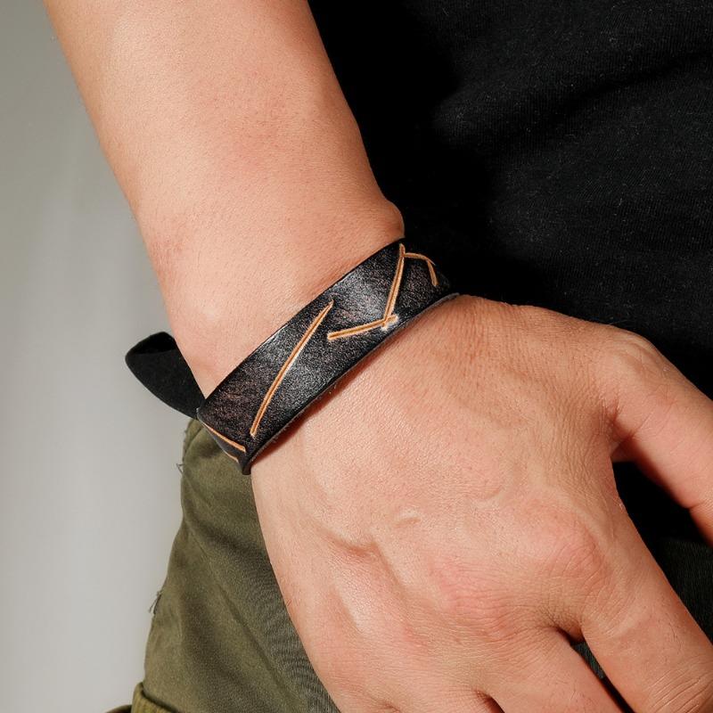 Vintage men's leather bracelet - stylish and versatile european & american punk style bangle