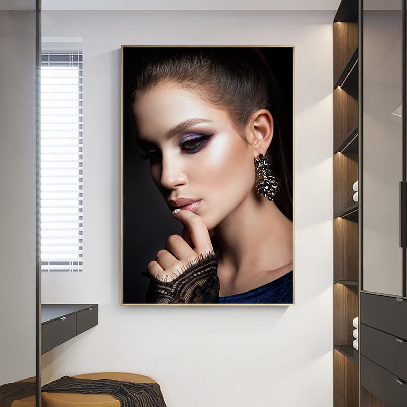 Modern Women With Beautiful Make Up Canvas Painting Posters and Prints Scandinavian Wall Art Picture for Living Room Home Decor
