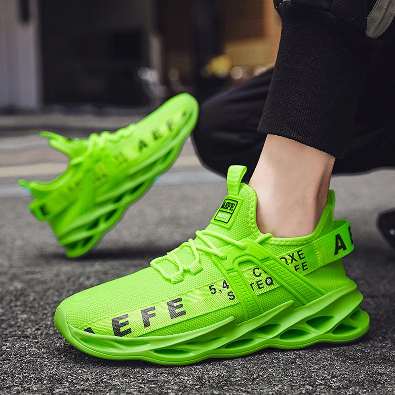 7770 Men's Low-Top Blade Sole Running Shoes - Iridescent Mesh Upper, Large Size, Trendy & Casual for Spring/Summer Jogging