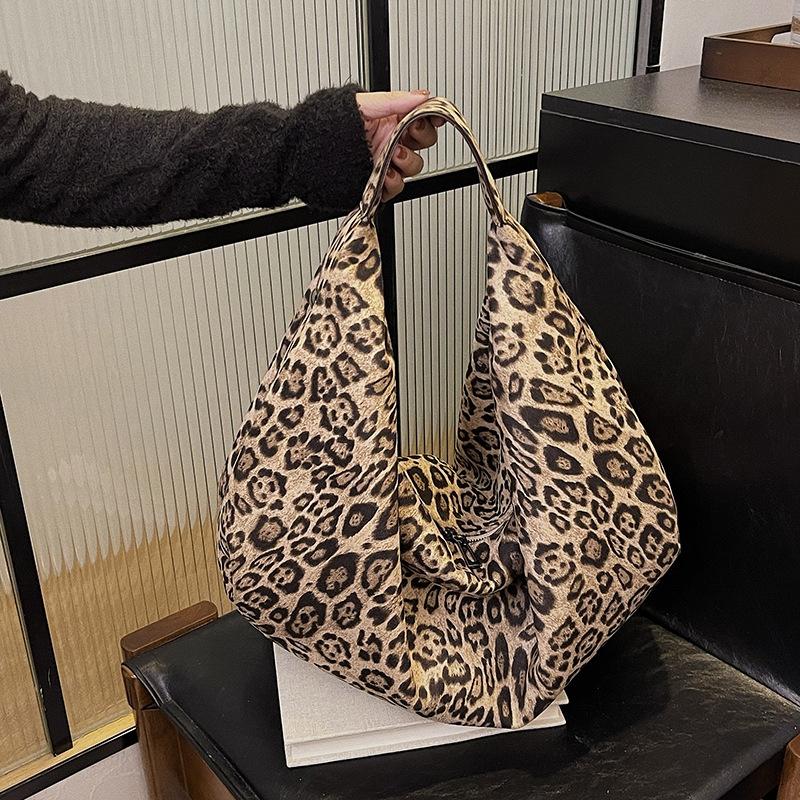 

Повседневная ленивая плюшевая сумка, сумка с ретро леопардовым принтом, осенняя сумка, большая вместимость, через плечо, кроссбоди, женская, универсальная хаки